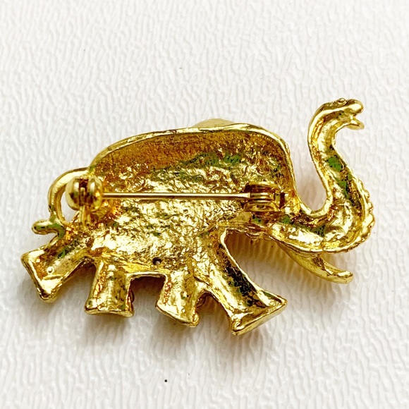 Gold Elephant Brooch w/ Sparkling Rhinestones (Q1) - Picture 2 of 3